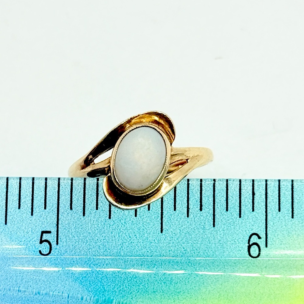 Vintage 10k Yellow Gold-Filled Opal Ring - Picture 6 of 11